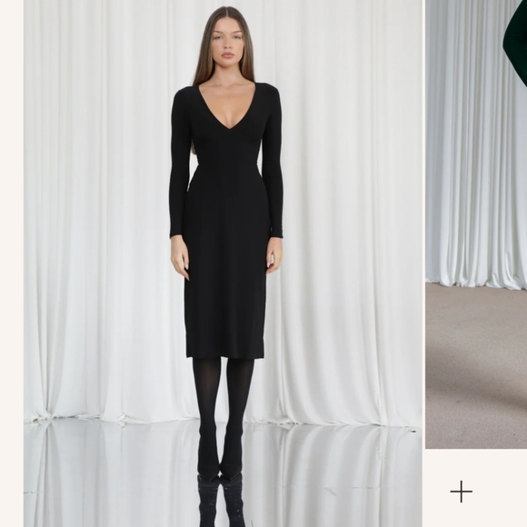 Chic Black Long Sleeve Dress - Picture 1 of 8